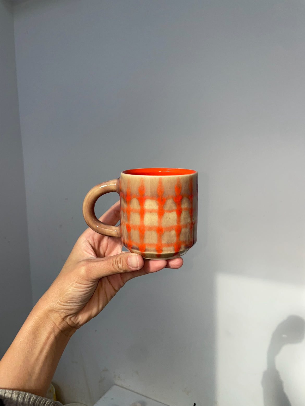 MUG red net