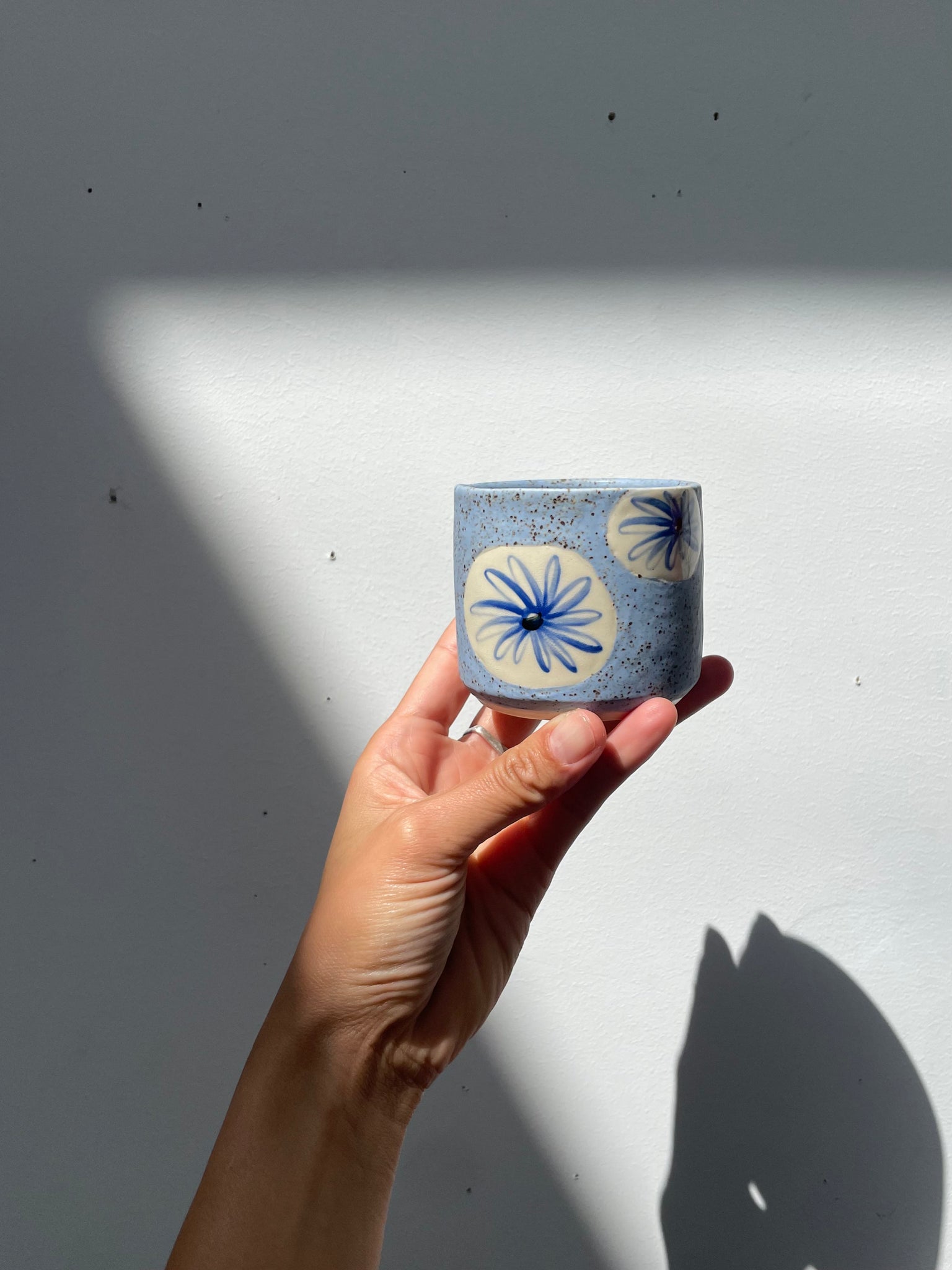 Blue Sand Comet flower Tumbler